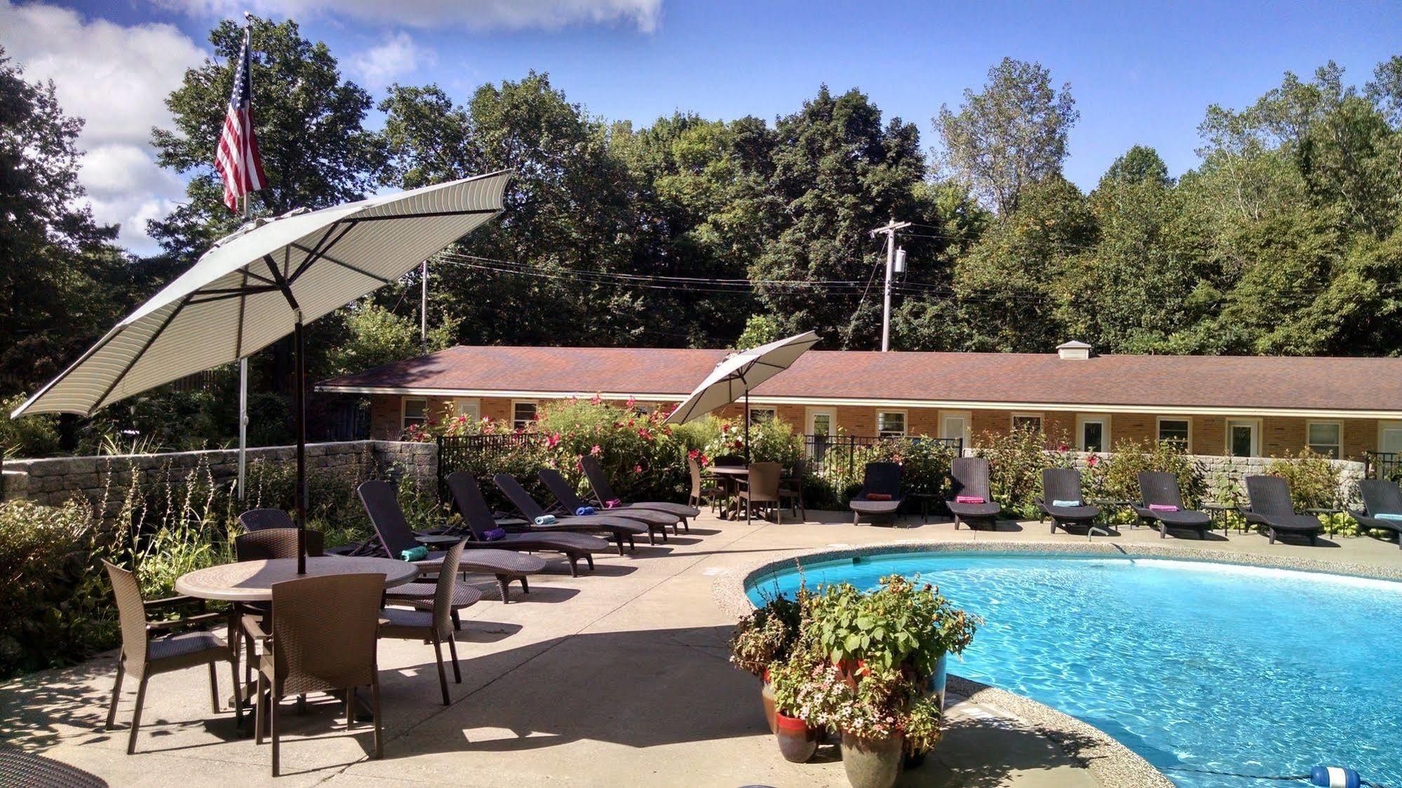 The Saugatuck Retro Resort Eksteriør bilde